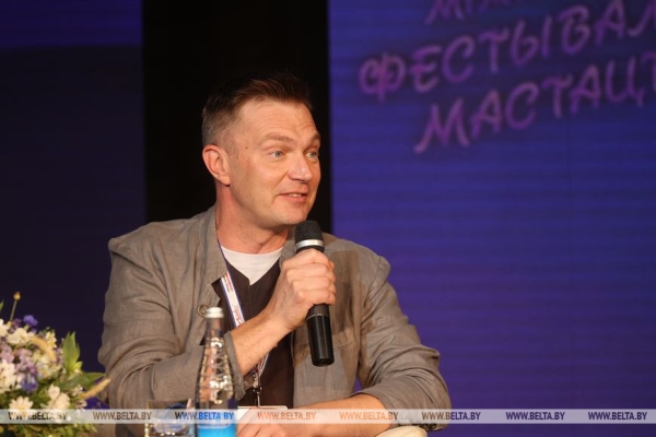 Марио Стефано Пьетродарки на "Славянском базаре" рассказал об игре с белорусским народным оркестром Марио Стефано Пьетродарки на "Славянском базаре" рассказал об игре с белорусским народным оркестром