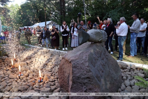 РЕПОРТАЖ о том, как "Большая бард-рыбалка" зажигает на берегу Чигиринки под гитарные аккорды РЕПОРТАЖ о том, как "Большая бард-рыбалка" зажигает на берегу Чигиринки под гитарные аккорды