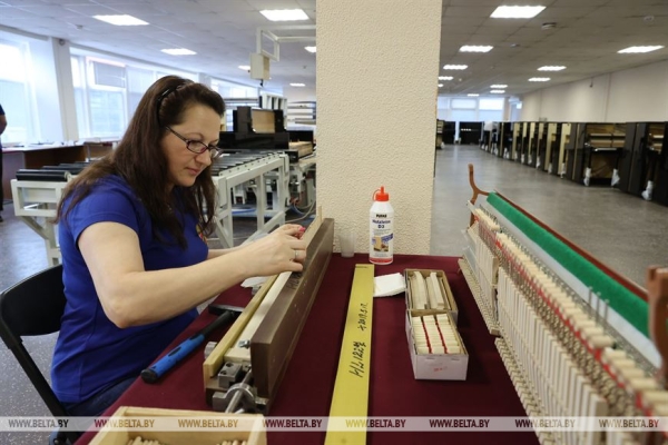 РЕПОРТАЖ: Гармония звука: как четыре поколения династии Янковских настраивают и реставрируют фортепиано РЕПОРТАЖ: Гармония звука: как четыре поколения династии Янковских настраивают и реставрируют фортепиано