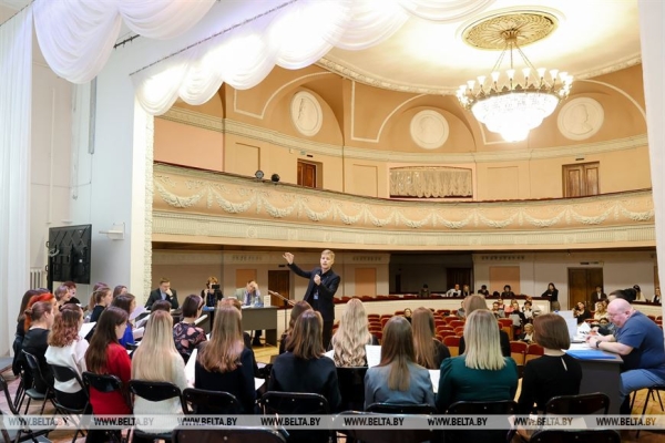 ФОТОФАКТ: Более 20 молодых хоровых дирижеров из Беларуси, России и Китая участвуют в конкурсе имени Ровдо ФОТОФАКТ: Более 20 молодых хоровых дирижеров из Беларуси, России и Китая участвуют в конкурсе имени Ровдо