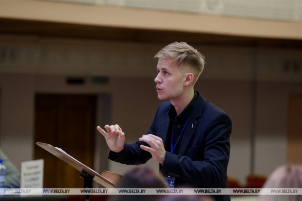 ФОТОФАКТ: Более 20 молодых хоровых дирижеров из Беларуси, России и Китая участвуют в конкурсе имени Ровдо ФОТОФАКТ: Более 20 молодых хоровых дирижеров из Беларуси, России и Китая участвуют в конкурсе имени Ровдо