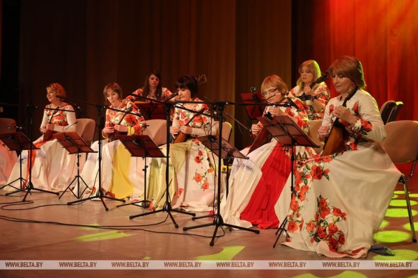 ФОТОФАКТ: Концерт октета балалаек "Витебские виртуозы" прошел в областном центре ФОТОФАКТ: Концерт октета балалаек "Витебские виртуозы" прошел в областном центре