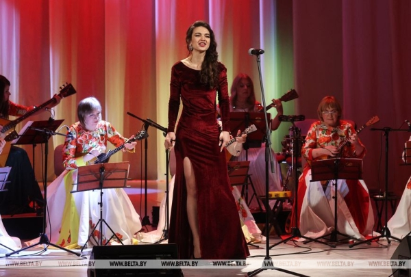 ФОТОФАКТ: Концерт октета балалаек "Витебские виртуозы" прошел в областном центре ФОТОФАКТ: Концерт октета балалаек "Витебские виртуозы" прошел в областном центре