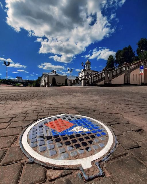 Горад праз «ружовы» аб’ектыў Вольгі Бураковай Горад праз «ружовы» аб’ектыў Вольгі Бураковай