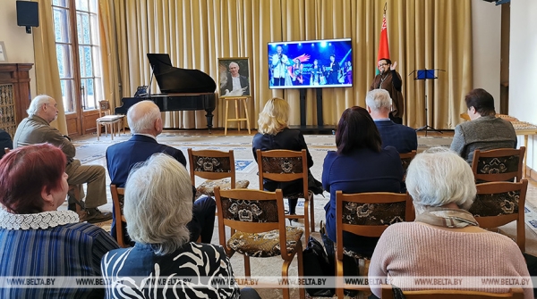 Вечер памяти народного артиста Эдуарда Зарицкого прошел в Доме дружбы в Минске Вечер памяти народного артиста Эдуарда Зарицкого прошел в Доме дружбы в Минске