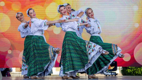 Этому шоу аплодировали стоя. Как создавались "Сказки Беларуси" ансамбля "Белые росы"? Этому шоу аплодировали стоя. Как создавались "Сказки Беларуси" ансамбля "Белые росы"?