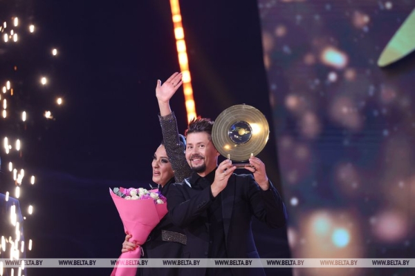 ФОТОФАКТ: Гала-концерт "Песня года Беларуси" во Дворце спорта ФОТОФАКТ: Гала-концерт "Песня года Беларуси" во Дворце спорта