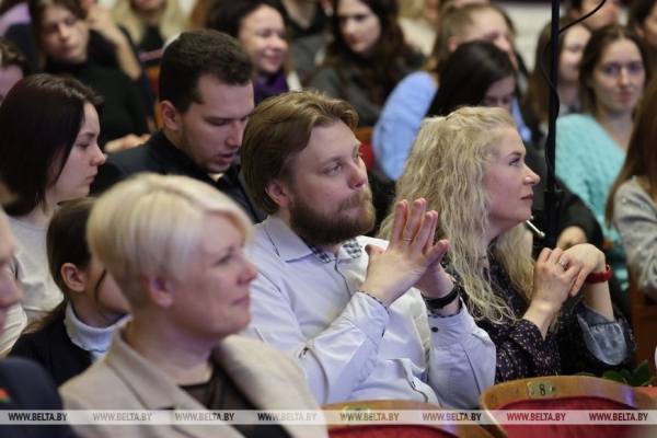 ФОТОФАКТ: Мастер-класс народного артиста России Сергея Ролдугина в БГАМ ФОТОФАКТ: Мастер-класс народного артиста России Сергея Ролдугина в БГАМ