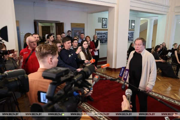 ФОТОФАКТ: Мастер-класс народного артиста России Сергея Ролдугина в БГАМ ФОТОФАКТ: Мастер-класс народного артиста России Сергея Ролдугина в БГАМ