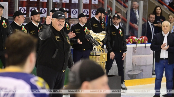 Неожиданный приезд в Гродно, эксперименты на полях и программа действий для страны. Итоги региональной недели Президента Неожиданный приезд в Гродно, эксперименты на полях и программа действий для страны. Итоги региональной недели Президента