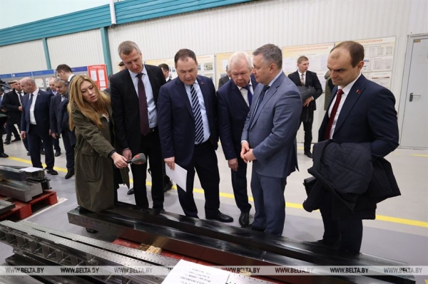 "Надо переходить в турборежим". Головченко назвал новые приоритеты сотрудничества с Иркутской областью "Надо переходить в турборежим". Головченко назвал новые приоритеты сотрудничества с Иркутской областью