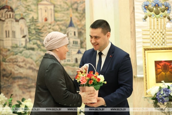 Кочанова: без созидательной роли и миссии женщины развитие просто невозможно Кочанова: без созидательной роли и миссии женщины развитие просто невозможно