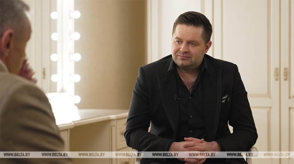 "Всегда аплодисменты". Сергей Волчков о том, как публика воспринимает его белорусские корни "Всегда аплодисменты". Сергей Волчков о том, как публика воспринимает его белорусские корни