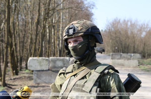 Южный периметр под защитой. Репортаж об усилении госграницы в Гомельском регионе Южный периметр под защитой. Репортаж об усилении госграницы в Гомельском регионе