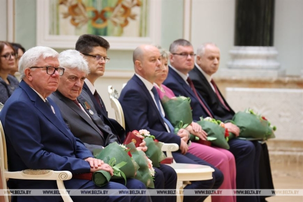 Лукашенко: при всей "диктатуре" мы сделали гуманными нашу страну и наше правосудие Лукашенко: при всей "диктатуре" мы сделали гуманными нашу страну и наше правосудие