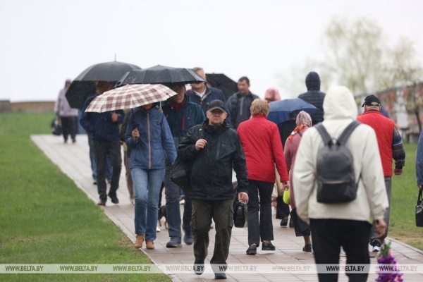 У православных верующих сегодня Радуница У православных верующих сегодня Радуница