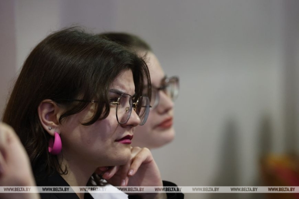 ФОТОФАКТ: Мастер-класс народного артиста России Сергея Ролдугина в БГАМ ФОТОФАКТ: Мастер-класс народного артиста России Сергея Ролдугина в БГАМ