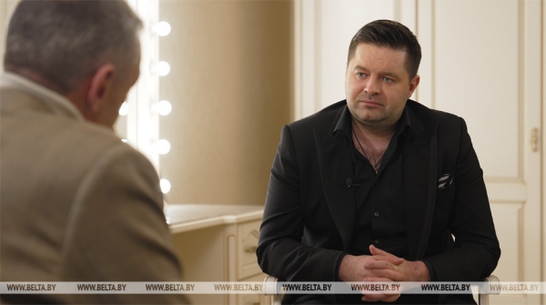 Волчков: умею петь на итальянском и английском, но люблю - на русском