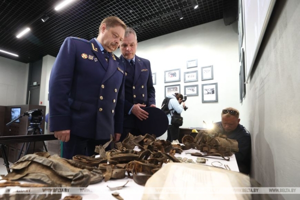 Генпрокуратура передала в МК "Хатынь" артефакты, добытые в ходе расследования уголовного дела о геноциде Генпрокуратура передала в МК "Хатынь" артефакты, добытые в ходе расследования уголовного дела о геноциде