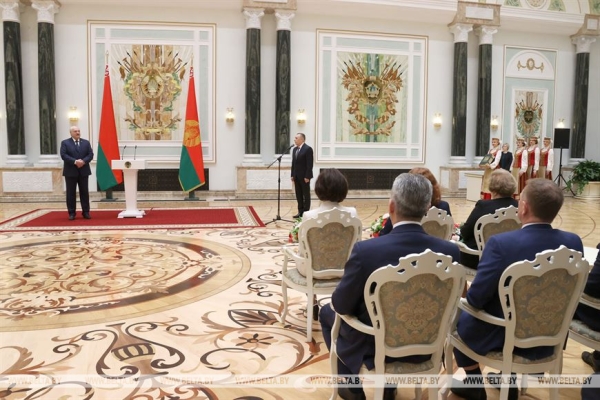 Лукашенко: при всей "диктатуре" мы сделали гуманными нашу страну и наше правосудие Лукашенко: при всей "диктатуре" мы сделали гуманными нашу страну и наше правосудие