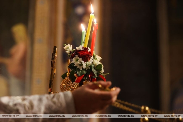ФОТОФАКТ: Торжественные богослужения на Светлое Христово Воскресение ФОТОФАКТ: Торжественные богослужения на Светлое Христово Воскресение