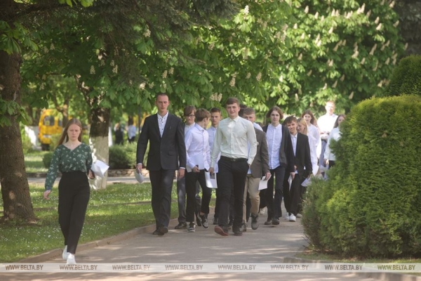 Спокойнее, увереннее, разнообразнее. В Беларуси прошел заключительный ЦЭ по выбору Спокойнее, увереннее, разнообразнее. В Беларуси прошел заключительный ЦЭ по выбору
