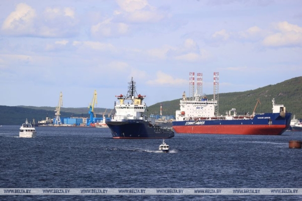 Пассажирский транспорт, лифты, АПК. Головченко обозначил направления сотрудничества с Мурманской областью Пассажирский транспорт, лифты, АПК. Головченко обозначил направления сотрудничества с Мурманской областью