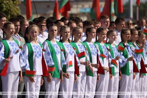 Сергеенко: нужно чтить государственные символы и учить этому подрастающее поколение Сергеенко: нужно чтить государственные символы и учить этому подрастающее поколение