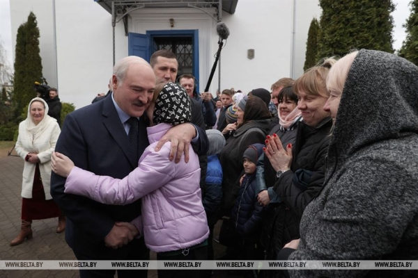 "Вы видите, как хорошеет родная земля". Почему для Лукашенко так важен порядок в Беларуси "Вы видите, как хорошеет родная земля". Почему для Лукашенко так важен порядок в Беларуси