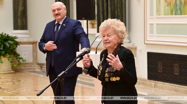Праздник труда, секретное совещание Лукашенко с силовиками и боевое задание. Итоги знаковой недели Президента Праздник труда, секретное совещание Лукашенко с силовиками и боевое задание. Итоги знаковой недели Президента