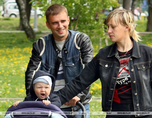 Мама, папа, я: семейное счастье разных поколений белорусов в архивных фото БЕЛТА Мама, папа, я: семейное счастье разных поколений белорусов в архивных фото БЕЛТА