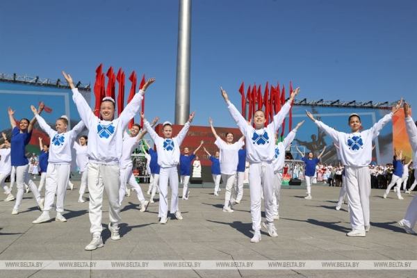 Сергеенко: нужно чтить государственные символы и учить этому подрастающее поколение Сергеенко: нужно чтить государственные символы и учить этому подрастающее поколение