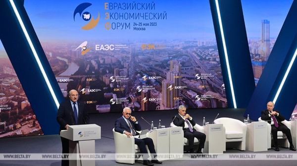 Амбициозная задача, заземление Минздрава, приоритеты в ЕАЭС и ядерное рукопожатие. Итоги разноплановой недели Президента Амбициозная задача, заземление Минздрава, приоритеты в ЕАЭС и ядерное рукопожатие. Итоги разноплановой недели Президента