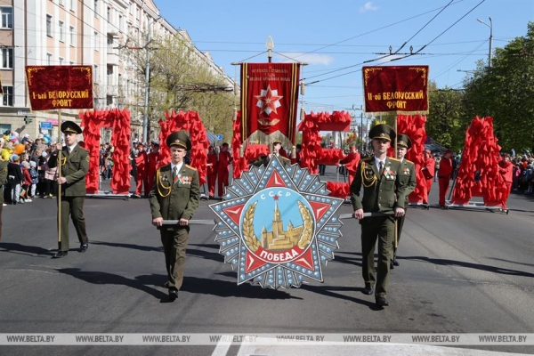 ФОТОРЕПОРТАЖ: День Победы празднуют в Беларуси ФОТОРЕПОРТАЖ: День Победы празднуют в Беларуси