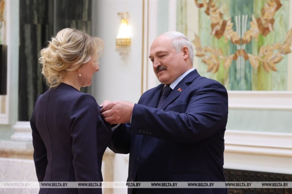 Лукашенко в преддверии Дня Победы вручил государственные награды Лукашенко в преддверии Дня Победы вручил государственные награды