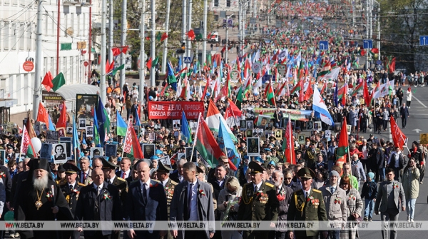 ФОТОРЕПОРТАЖ: День Победы празднуют в Беларуси ФОТОРЕПОРТАЖ: День Победы празднуют в Беларуси