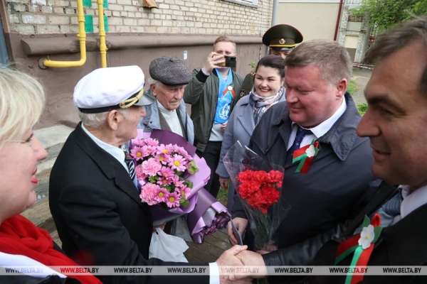ФОТОРЕПОРТАЖ: В Беларуси чествуют ветеранов в преддверии Дня Победы ФОТОРЕПОРТАЖ: В Беларуси чествуют ветеранов в преддверии Дня Победы