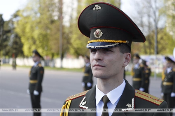 Гимн в их исполнении слышат миллионы. Начальник оркестра почетного караула о репетициях и особенностях работы Гимн в их исполнении слышат миллионы. Начальник оркестра почетного караула о репетициях и особенностях работы