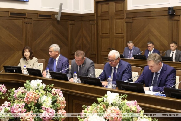 Головченко оценил эффективность реализации госпрограмм в 2021-2022 годах Головченко оценил эффективность реализации госпрограмм в 2021-2022 годах