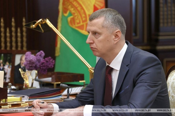 Лукашенко принял Крутого с комплексным докладом по белорусско-российским отношениям и не только Лукашенко принял Крутого с комплексным докладом по белорусско-российским отношениям и не только