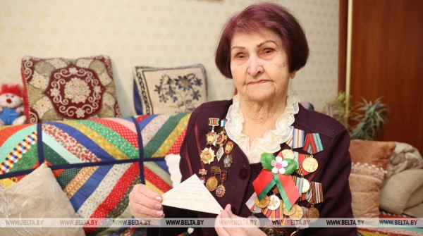 В 11 лет стала связной, спасла от гибели целую деревню. История жизни и подвига Ефросинии Базылевой В 11 лет стала связной, спасла от гибели целую деревню. История жизни и подвига Ефросинии Базылевой