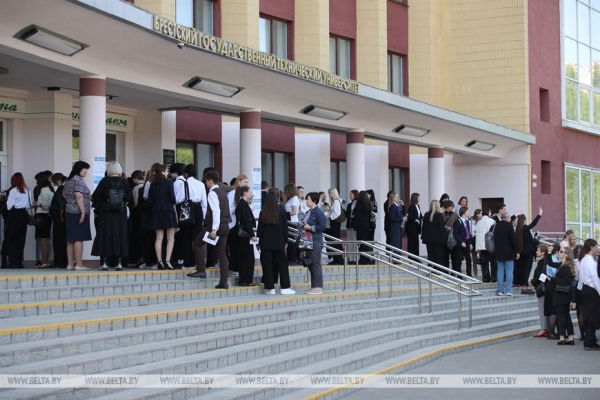 Спокойнее, увереннее, разнообразнее. В Беларуси прошел заключительный ЦЭ по выбору Спокойнее, увереннее, разнообразнее. В Беларуси прошел заключительный ЦЭ по выбору