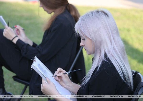 ФОТОФАКТ: "Ночь музеев" прошла в музее-усадьбе Ильи Репина "Здравнево" ФОТОФАКТ: "Ночь музеев" прошла в музее-усадьбе Ильи Репина "Здравнево"