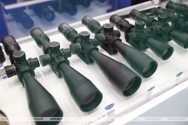 Головченко ознакомился с разработками отечественного и зарубежных ВПК на MILEX Головченко ознакомился с разработками отечественного и зарубежных ВПК на MILEX