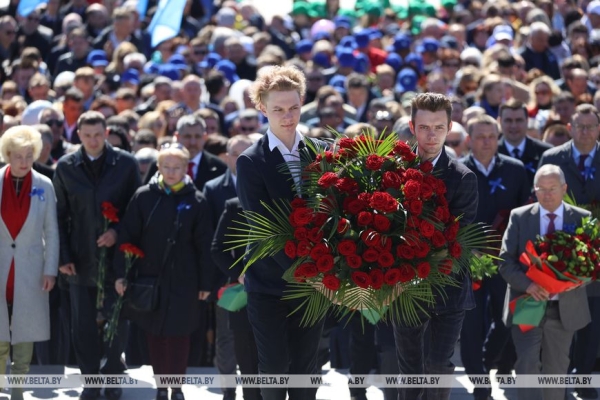 Костевич: Праздник труда объединяет представителей разных поколений и профессий Костевич: Праздник труда объединяет представителей разных поколений и профессий
