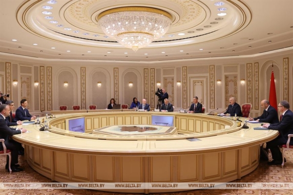 Лукашенко отметил рост торговли с Владимирской областью России и ориентировал на сохранение темпов Лукашенко отметил рост торговли с Владимирской областью России и ориентировал на сохранение темпов