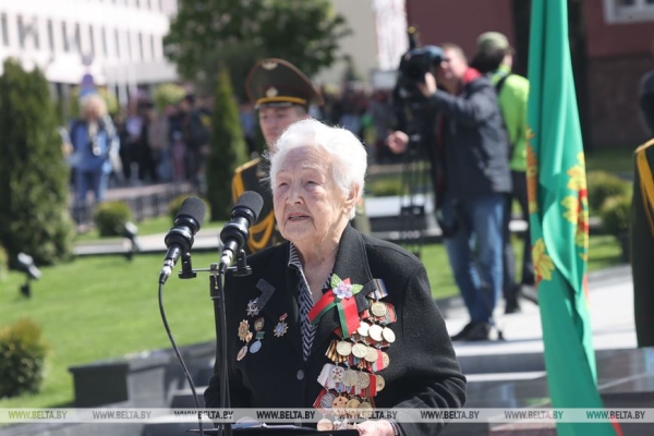 ФОТОРЕПОРТАЖ: День Победы празднуют в Беларуси ФОТОРЕПОРТАЖ: День Победы празднуют в Беларуси
