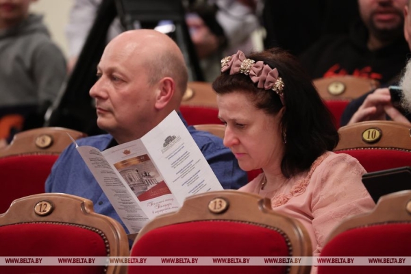 Большой театр в портретах, лицах и событиях. Главная театральная музыкальная сцена Беларуси празднует 90-летие Большой театр в портретах, лицах и событиях. Главная театральная музыкальная сцена Беларуси празднует 90-летие