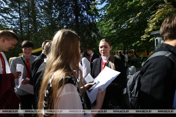 РЕПОРТАЖ о том, как в Беларуси стартовал первый централизованный экзамен РЕПОРТАЖ о том, как в Беларуси стартовал первый централизованный экзамен