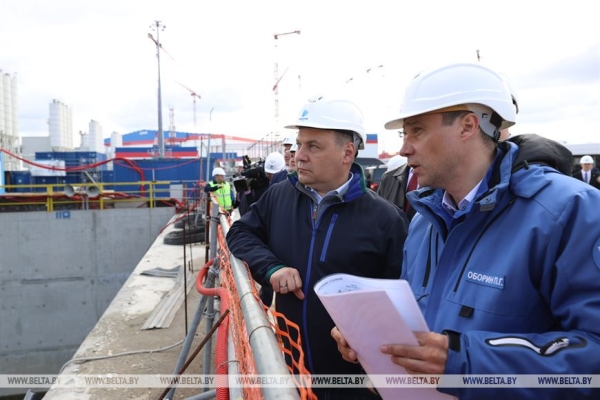 Сумма контрактов по итогам визита Головченко в Карелию и Мурманск составила около $100 млн Сумма контрактов по итогам визита Головченко в Карелию и Мурманск составила около $100 млн